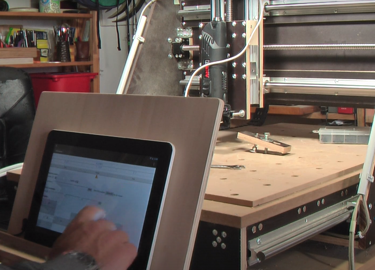 CNC controllata tramite tablet